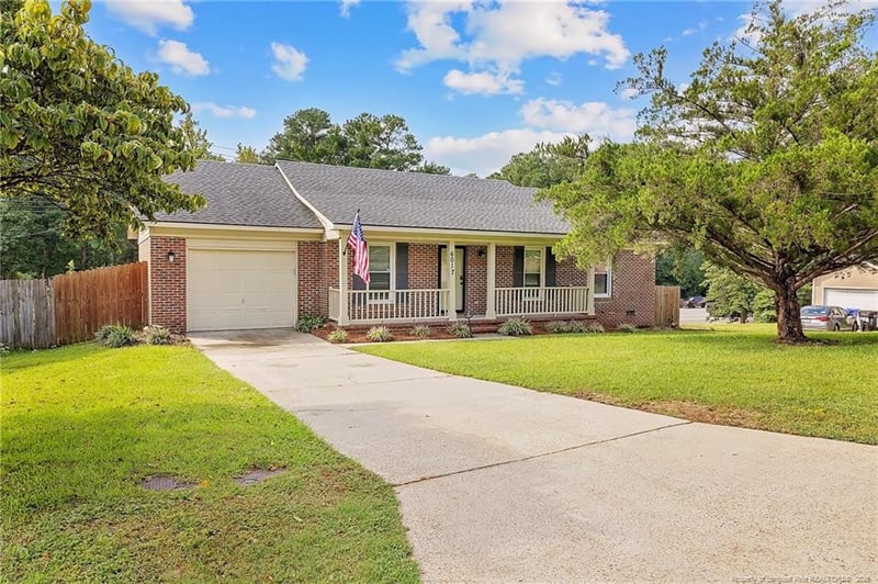 6017 Dunbridge Dr, Fayetteville, NC 28314