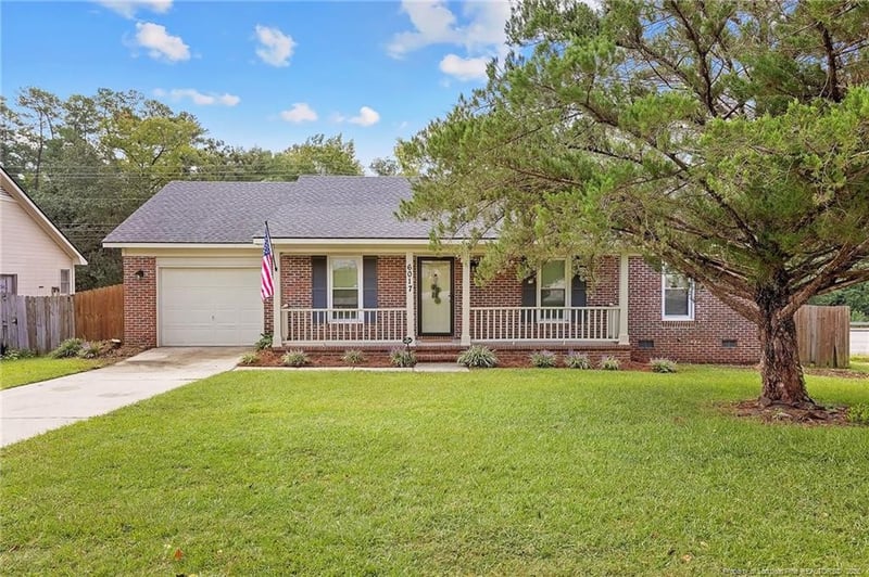6017 Dunbridge Dr, Fayetteville, NC 28314