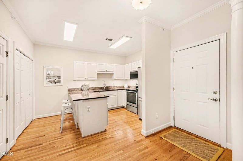 604 Copperline Dr #201, Chapel Hill, NC 27516