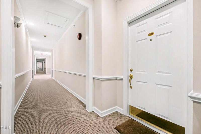 604 Copperline Dr #201, Chapel Hill, NC 27516