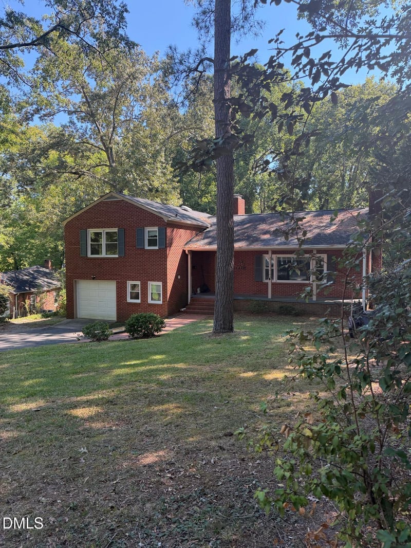 605 Carr St, Sanford, NC 27330