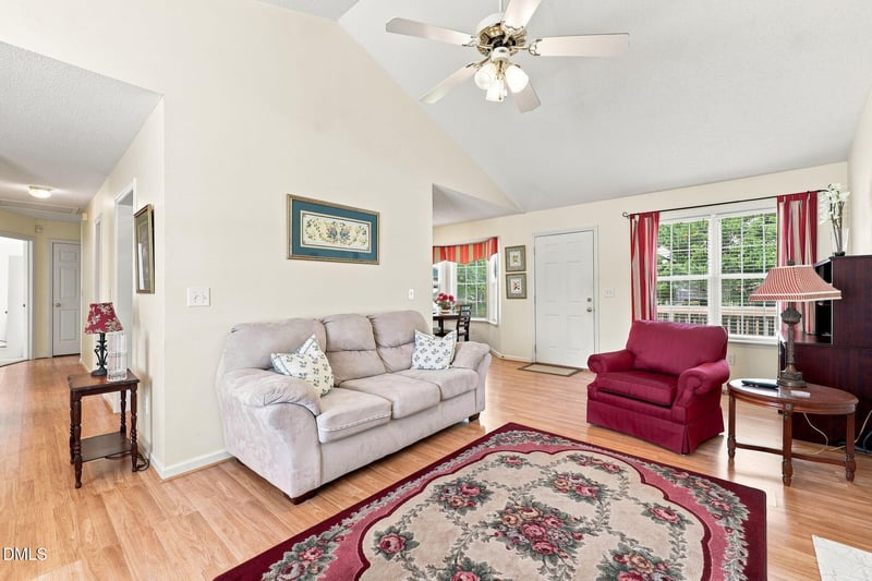 607 Garrison Ave, Clayton, NC 27520