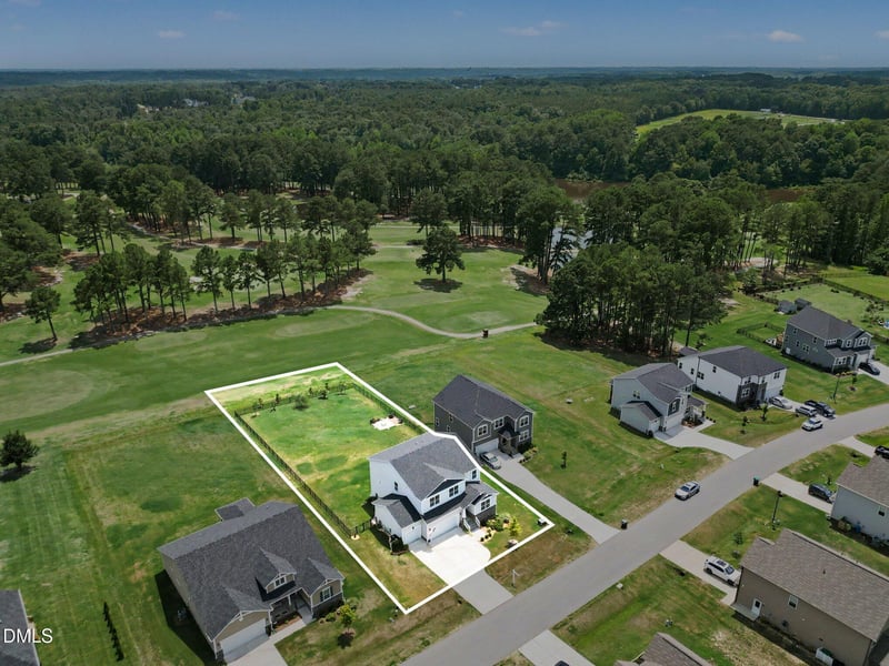 608 Barbour Farm Ln, Four Oaks, NC 27524