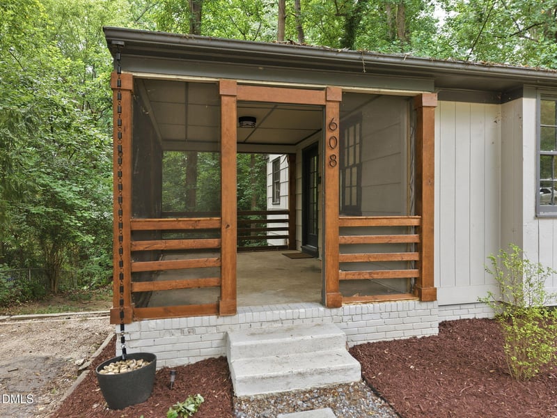 608 Dennis Ave, Raleigh, NC 27604