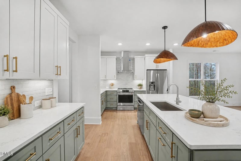 608 Sage Ct, Fuquay Varina, NC 27526