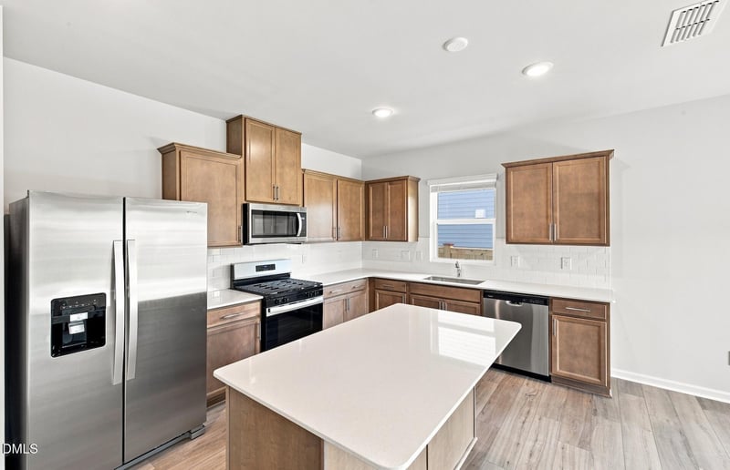 608 Westford Dr, Sanford, NC 27330