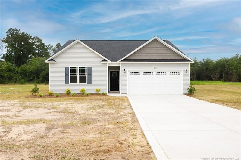 6080 Ari Ct, Fayetteville, NC 28312