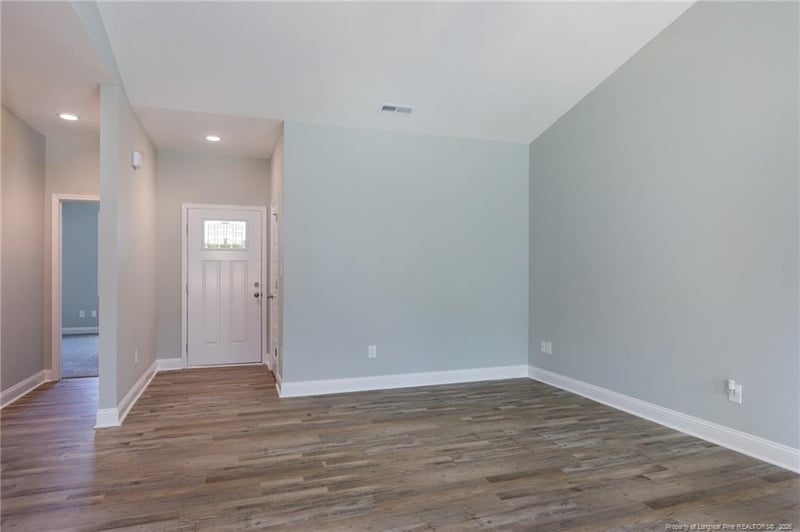 6085 Ari Ct, Fayetteville, NC 28312