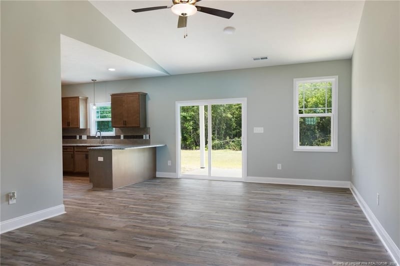 6085 Ari Ct, Fayetteville, NC 28312