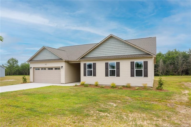 6085 Ari Ct, Fayetteville, NC 28312