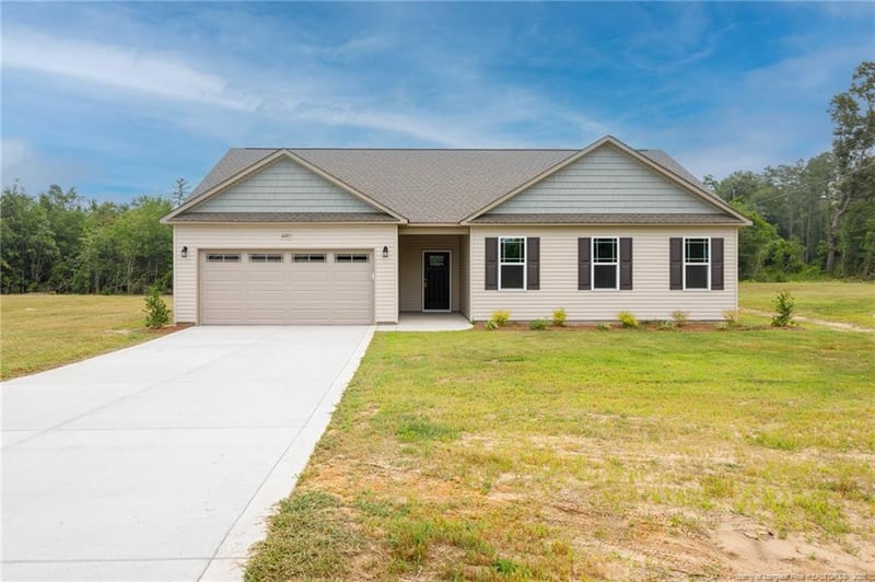 6085 Ari Ct, Fayetteville, NC 28312