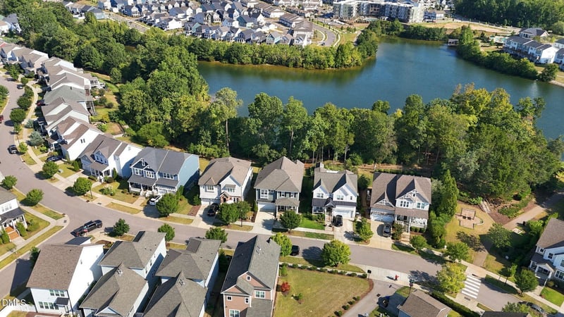 609 Lake Holding St, Wake Forest, NC 27587