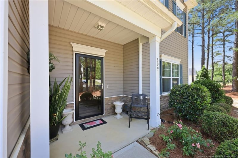 609 Prospectors Ln, Sanford, NC 27330
