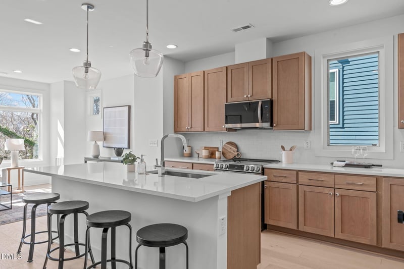 610 Rocky Knob Ct, Raleigh, NC 27601