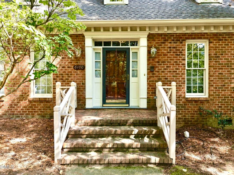 6100 Parker Croft Ct, Raleigh, NC 27609