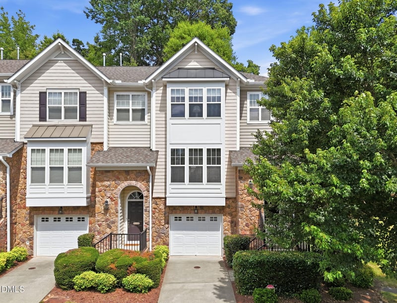 6102 Braidwood Ct, Raleigh, NC 27612