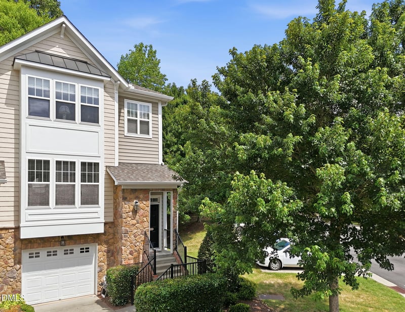 6102 Braidwood Ct, Raleigh, NC 27612