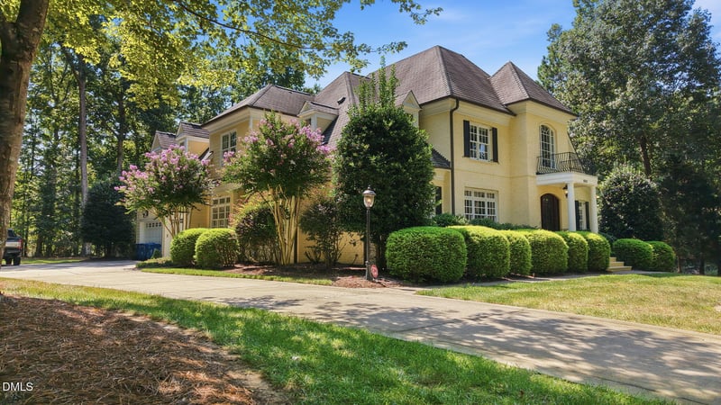 6102 Treyburn Point Dr, Durham, NC 27712
