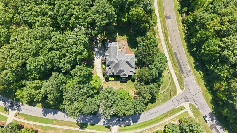 6102 Treyburn Point Dr, Durham, NC 27712