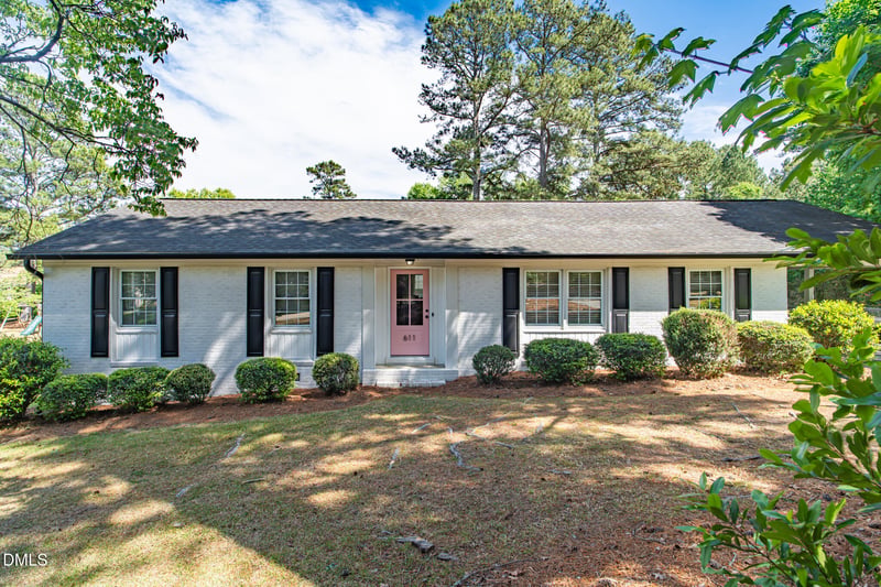 611 S 14th St, Lillington, NC 27546