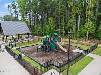 611 Vine Pond Ct, Apex, NC 27523