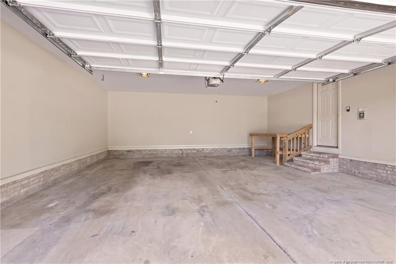 6113 Long Creek Ct, Fayetteville, NC 28311