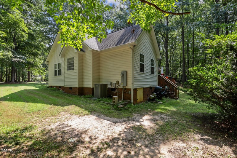 613 Bayleaf Cir, Clayton, NC 27527