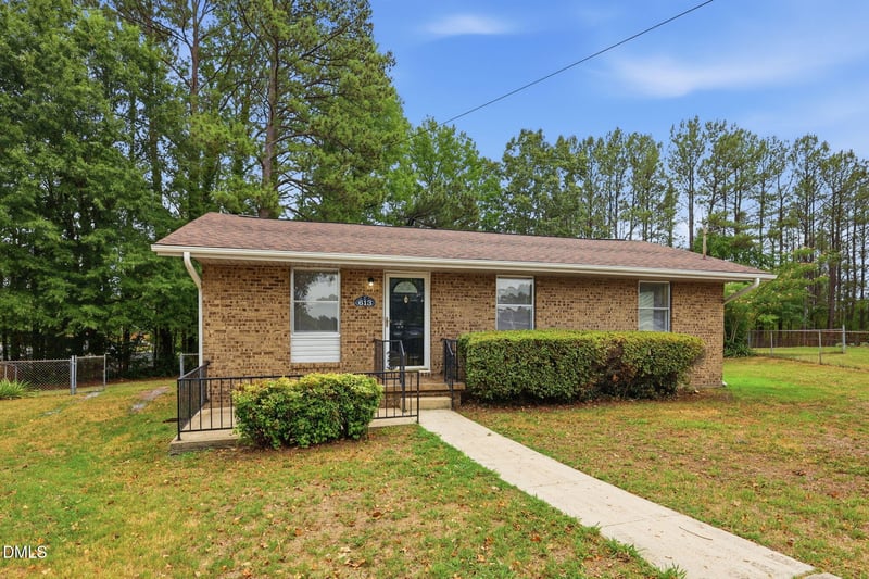 613 Juno Ct, Raleigh, NC 27610