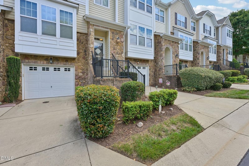 6134 Braidwood Ct, Raleigh, NC 27612