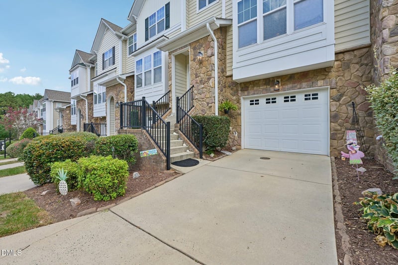 6134 Braidwood Ct, Raleigh, NC 27612