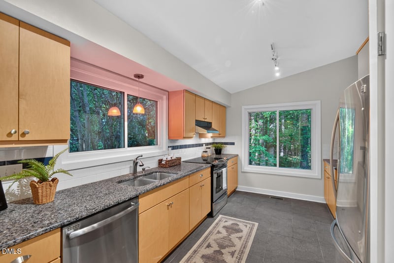 614 Hatch Rd, Chapel Hill, NC 27516