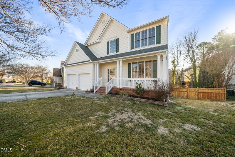 615 Southshore Pw, Durham, NC 27703