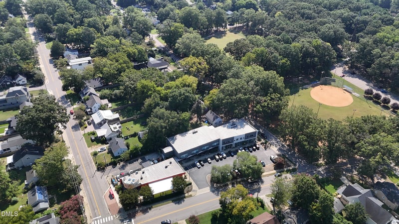 617 Monroe Dr, Raleigh, NC 27604