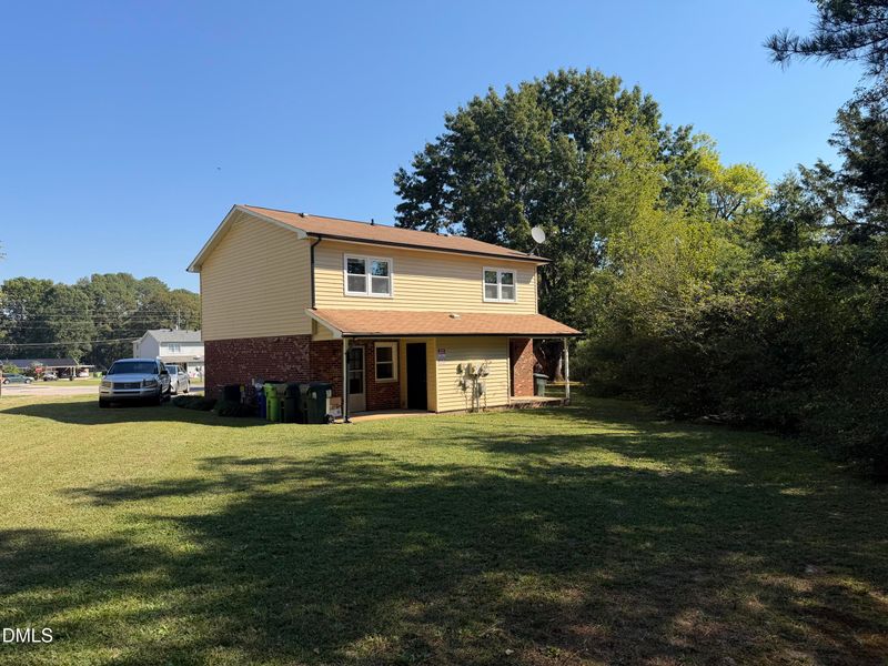 617 Safran Ct, Raleigh, NC 27606