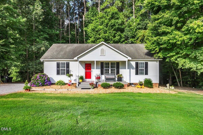 618 Lockwood Dr, Clayton, NC 27527