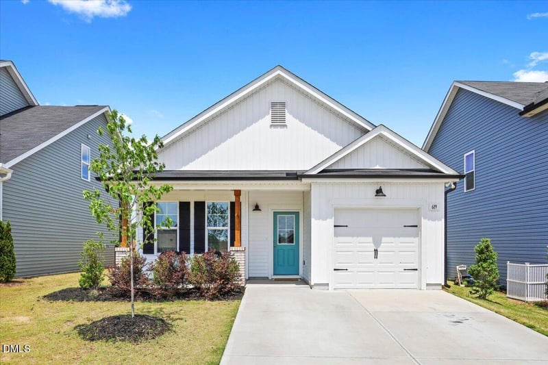 619 Sturgeon St, Smithfield, NC 27577