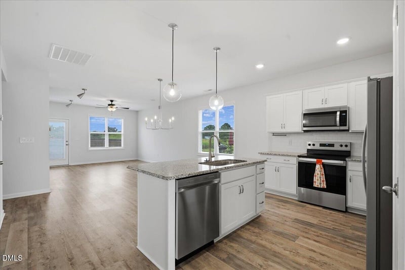 619 Sturgeon St, Smithfield, NC 27577