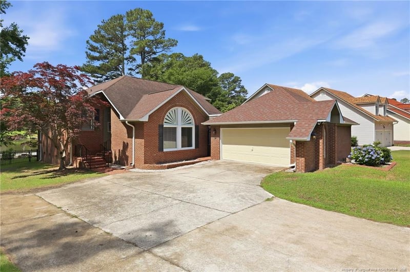 621 Georgetown Cir, Fayetteville, NC 28314