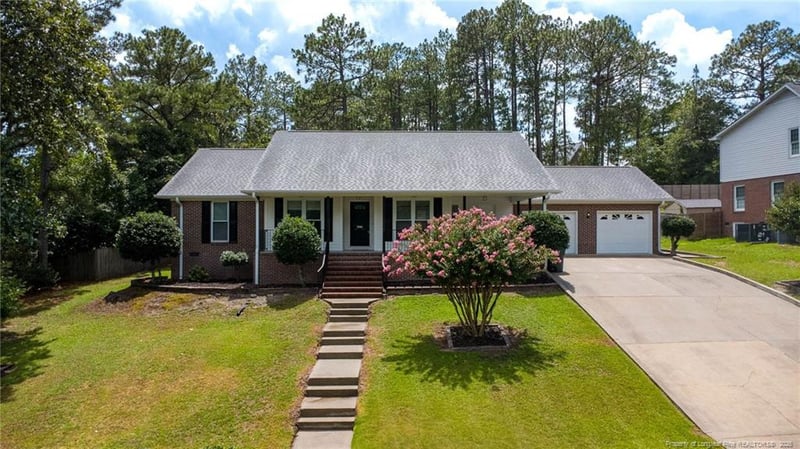 6213 Burnside Pl, Fayetteville, NC 28311