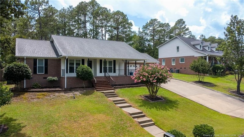 6213 Burnside Pl, Fayetteville, NC 28311