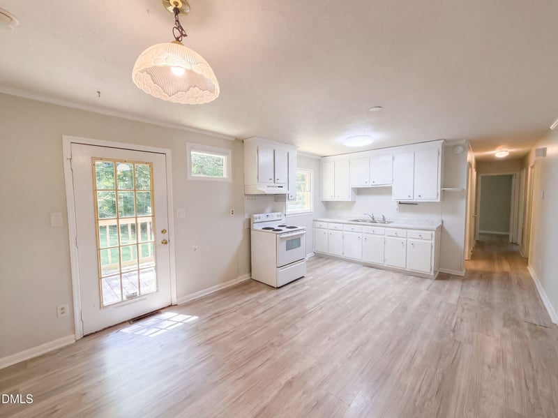 6220 Paylor St, Mebane, NC 27302