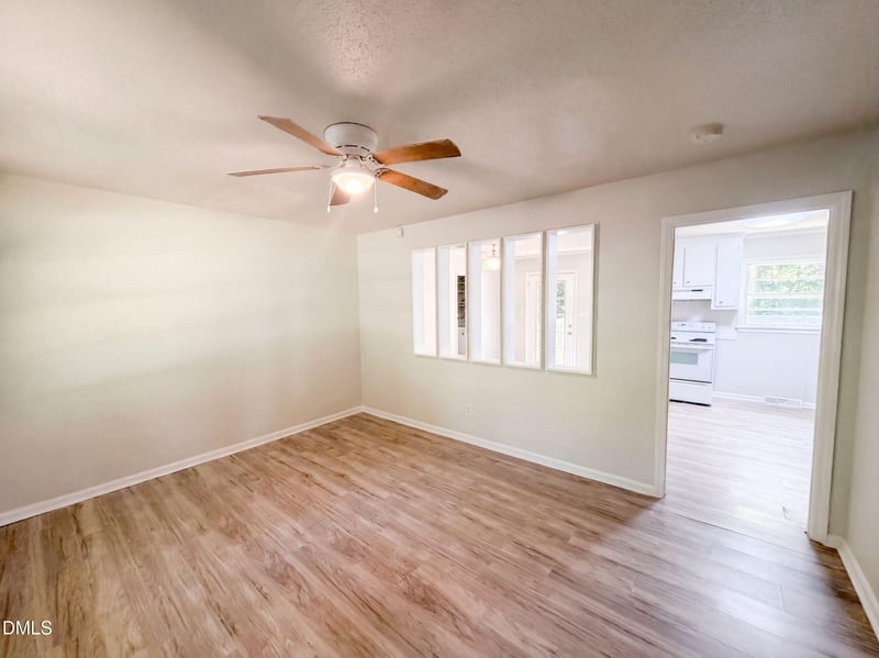 6220 Paylor St, Mebane, NC 27302