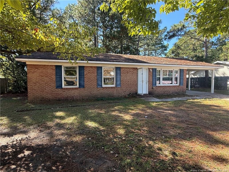 6221 Bretton Woods Dr, Hope Mills, NC 28348