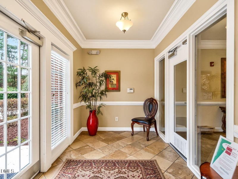 623 Eyam Hall Ln, Apex, NC 27502