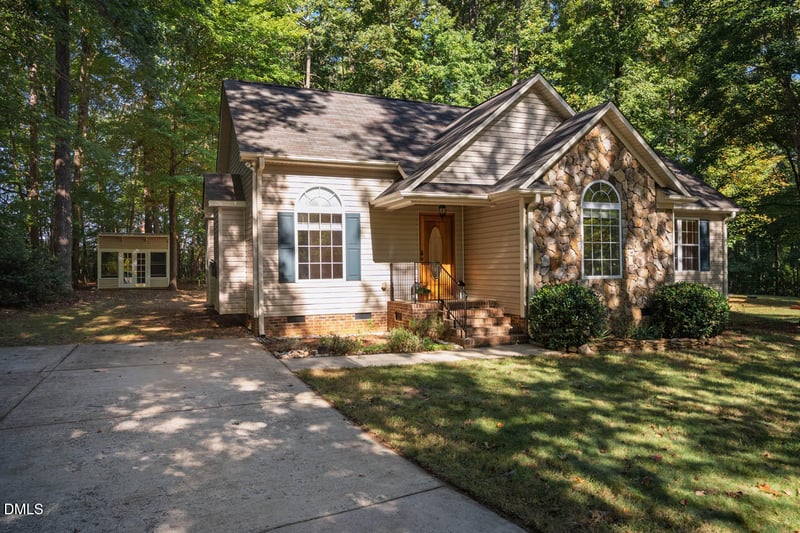 624 Casey Ln, Mebane, NC 27302