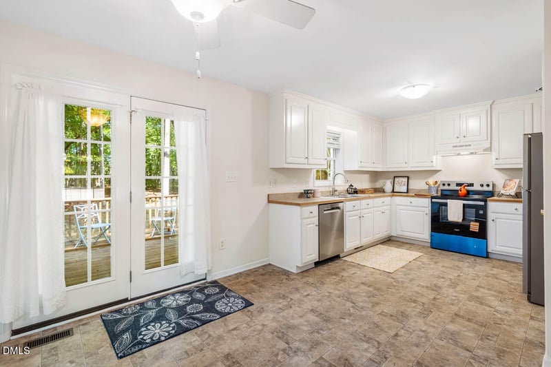 624 Casey Ln, Mebane, NC 27302