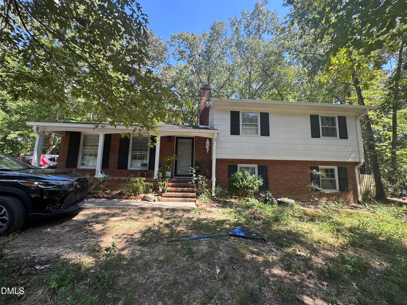 625 Tinkerbell Rd, Chapel Hill, NC 27517