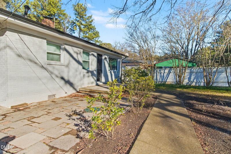 626 S Hoover Rd, Durham, NC 27703