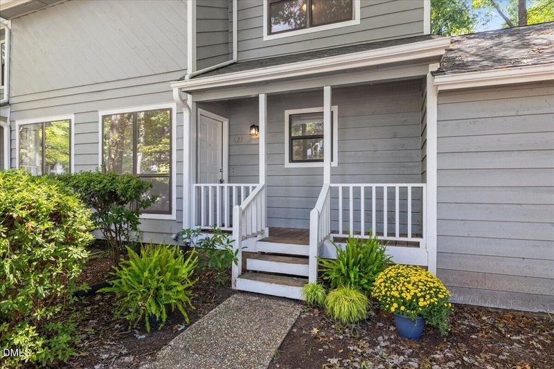 628 Applecross Dr, Cary, NC 27511