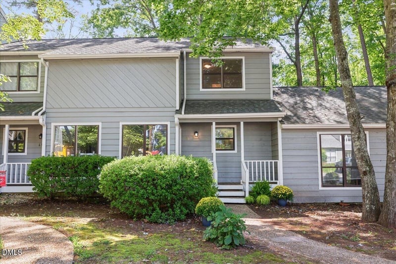 628 Applecross Dr, Cary, NC 27511